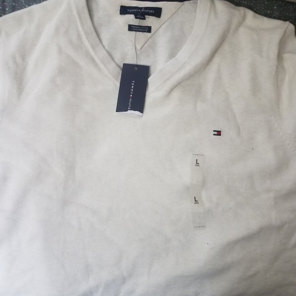 Sweater - Picture 1 of 2